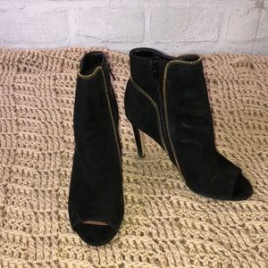 Klayton Vince Camuto bootie heels